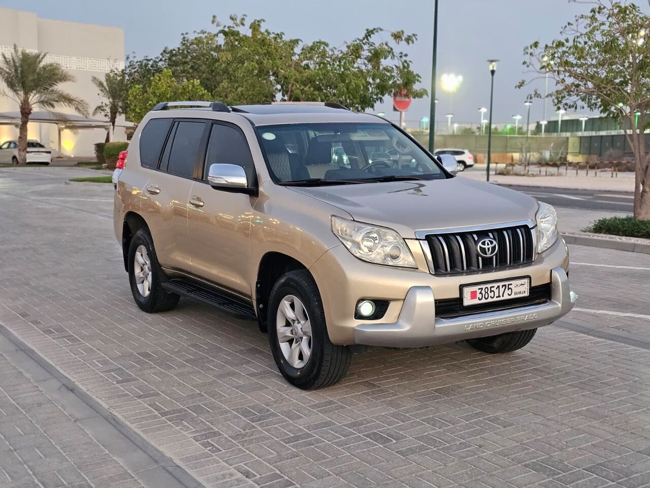 Bhd 5800, Toyota Prado, 2011, Automatic, 195000 Km, Txl V6 - 195k Km Only - Pass & Insr 31st March 27 - 5800 Bd
